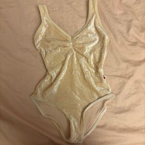 Yumiko buttercream velvet leotard XS